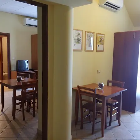 Apart Otel Ateneo *